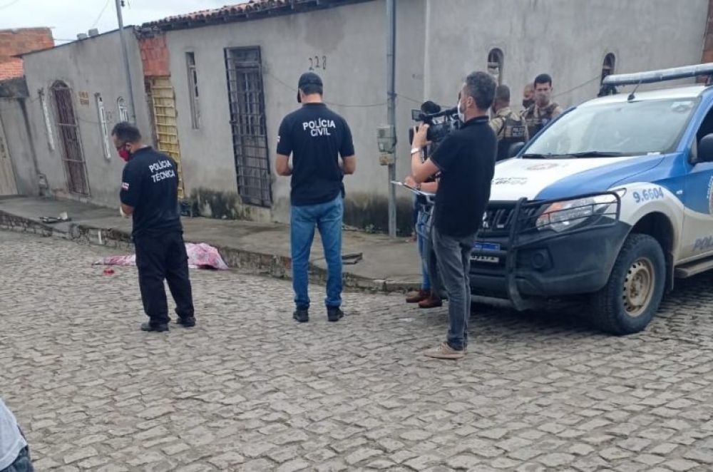 Jovem é assassinado a tiros no bairro Gabriela