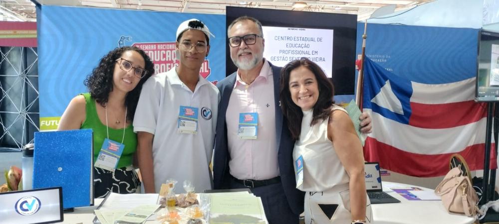 Colégio Estadual Professor Carlos Valadares – Educação, Inovação