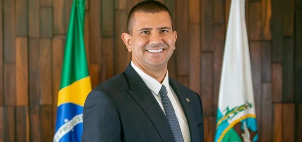 Douglas Ruas é eleito governador do Rio após retotalização dos votos