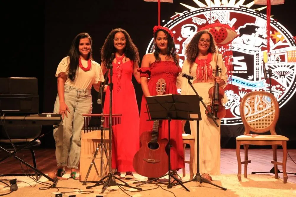 Espetáculo “Moqueca de Maridos” terá apresentações gratuitas em Feira de Santana nos dias 29 e 30 de outubro