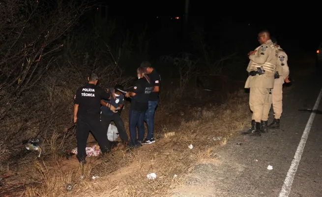 Colisão entre dois carros no DF deixa duas pessoas mortas e 5 feridas