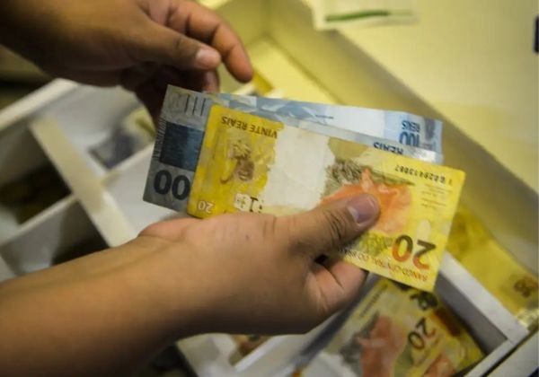 Lote extra de R$ 156,4 milhões do abono salarial começa a ser pago neste sábado