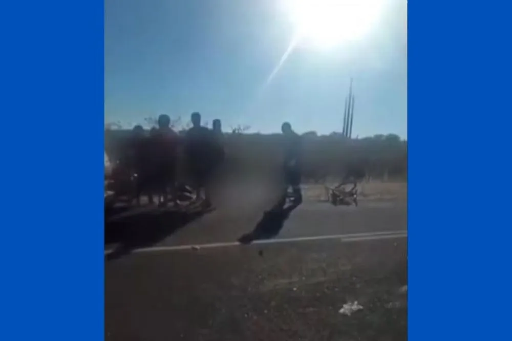 Ciclista morre após ser atropelada por carro em acostamento na Bahia