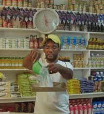 O país vizinho do Brasil onde empregados passaram a trabalhar menos e a ganhar mais