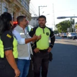 Bebê ‘gigante’ nasce com mais de 6 kg em parto arriscado; confira