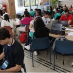 Vídeo: imóvel fechado no Centro de Feira é utilizado por pessoas em situação de rua, dizem moradores