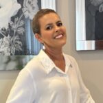 Vídeo: caminhão derruba poste e deixa moradores sem energia elétrica no bairro Caseb