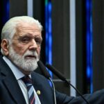 Adolescentes são apreendidos com moto roubada e simulacro após perseguição da PM em Feira de Santana