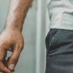 Asfalto cede e abre cratera na BR-116 entre Serrinha e Teofilândia