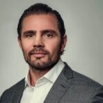 Após polêmica, bolsonarista propõe homenagem a Edson Gomes na Alba