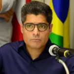 Gerente de loja morre no HGCA após ser atingido por pneu enquanto pilotava moto em Feira de Santana