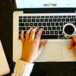 Polícia apreende drogas e materiais do tráfico no bairro Queimadinha em Feira de Santana