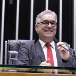 Estudante pode renegociar dívida com FIES a partir desta quarta